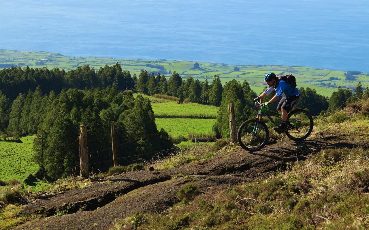 As melhores trilhas de Moto Trail em Pico da Urze, Açores (Portugal)